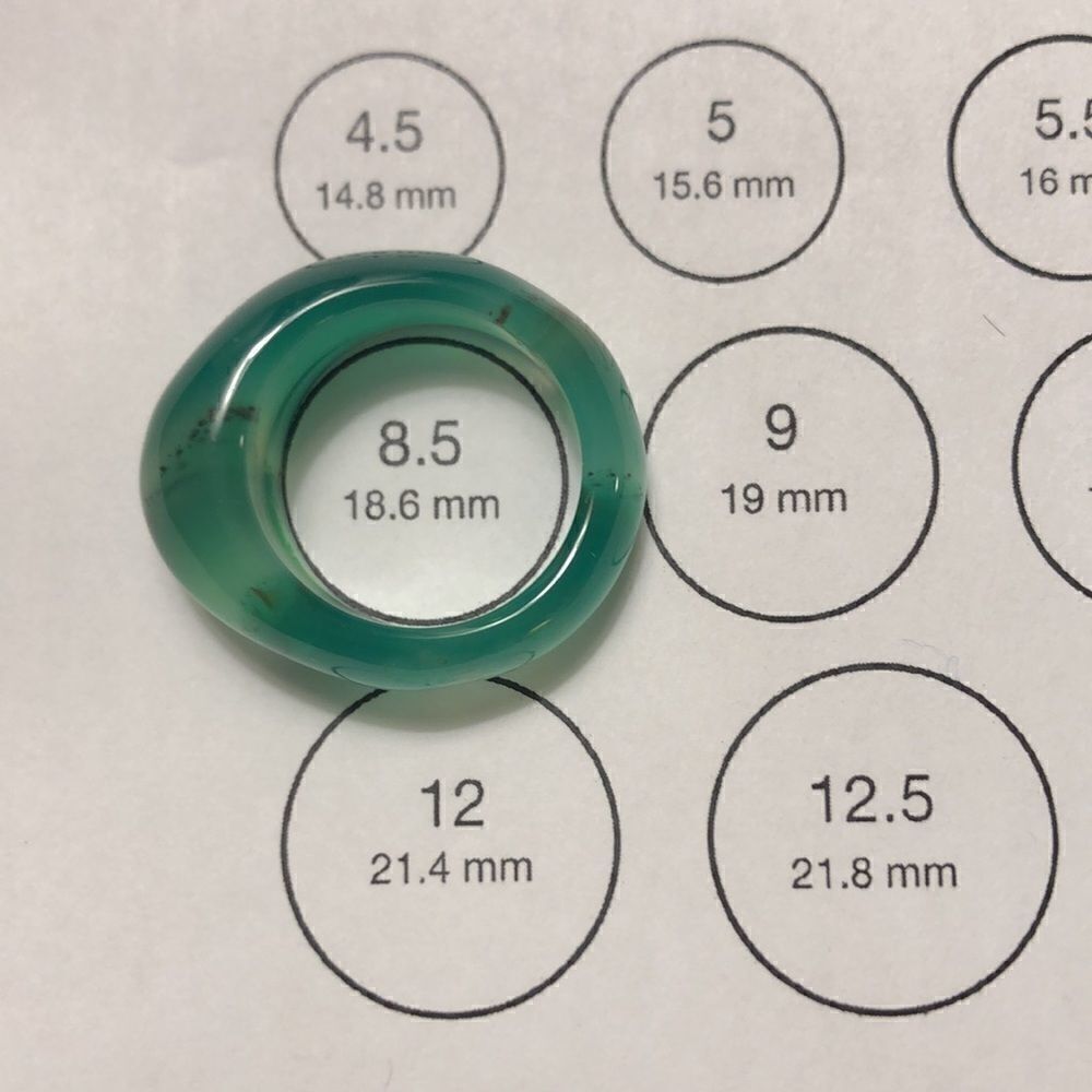 JADE RING, Size 8 1/2, UNISEX. Approximately Sz 8 1/2 translucent perfect - Picture 7 of 7